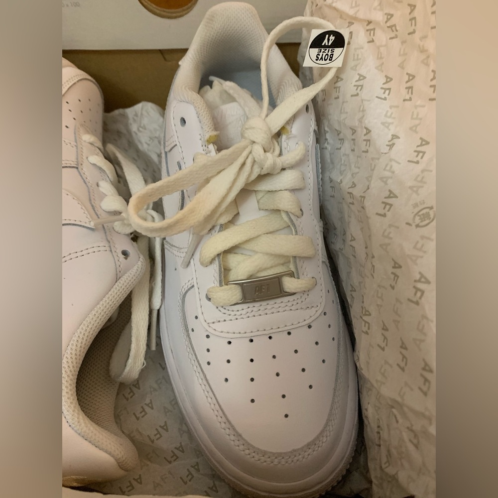 Nike Air Force 1 GS boys size 4 sneakers- never worn!
